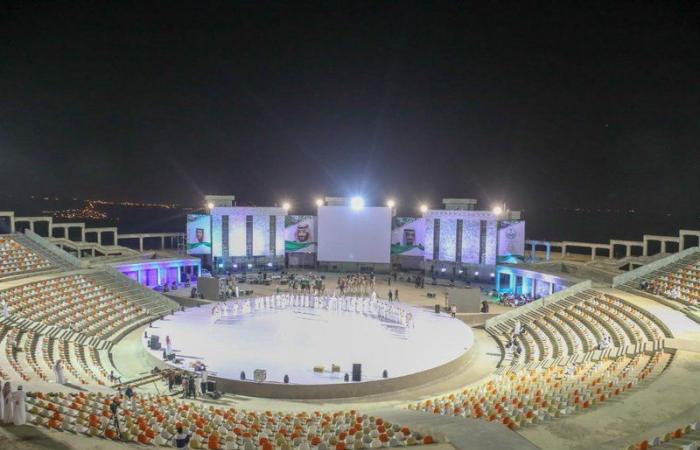 شاهد.. "مسرح مراوة" بالباحة الأكبر والأجمل من نوعه في السعودية