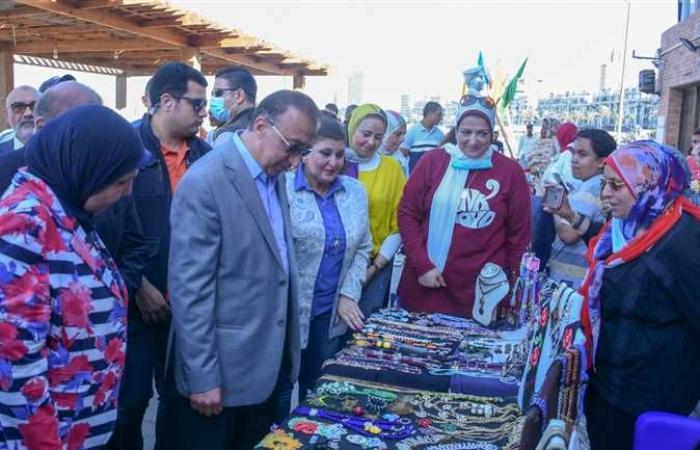 معرض خيري لتوزيع الملابس الجاهزة بالمجان على الأسر الأولى بالرعاية بالإسكندرية (صور)