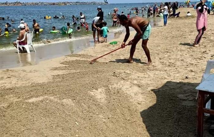 «الراية خضراء» بشواطئ الإسكندرية بعد تحسن حالة الطقس.. ونسبة الإشغال تصل لـ 50%