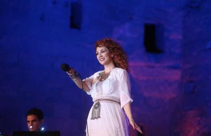 وائل الفشني بين الطرب والإنشاد ولينا شماميان تطلق رسالة سلام من مسرح القلعة (صور)