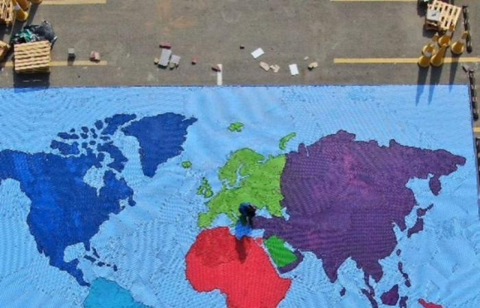 مبادرة "صنع خارطة للعالم باستخدام أغطية بلاستيكية" تدخل موسوعة جينيس للأرقام القياسية