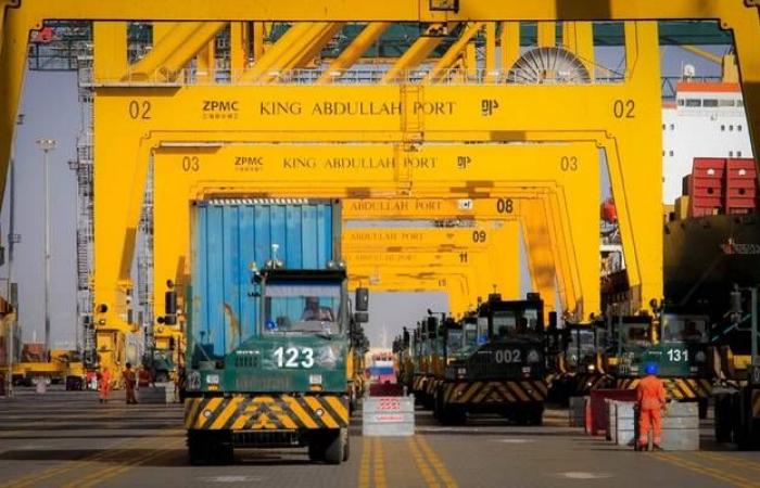 تجارة السعودية مع دول مجلس التعاون الخليجي ترتفع لـ20.1 مليار دولار بالنصف الأول