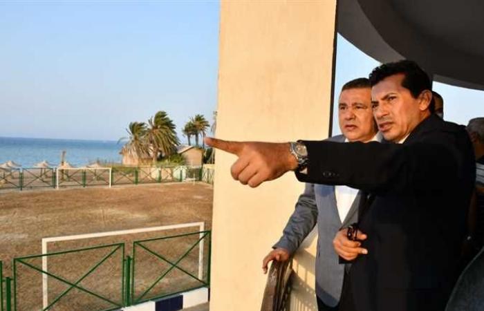وزير الرياضة ومحافظ البحر الأحمر يناقشان انشاء استاد للغردقة
