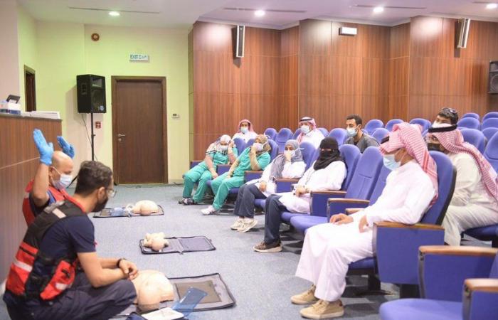 "هلال الباحة " ينظم دورة إسعافات أولية لقوى الأمن في المنطقة