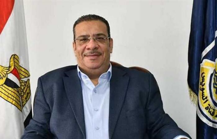 رئيس جامعة قناة السويس: تطعيم ١٨٩٠ من العاملين بلقاح كورونا خلال 4 أيام