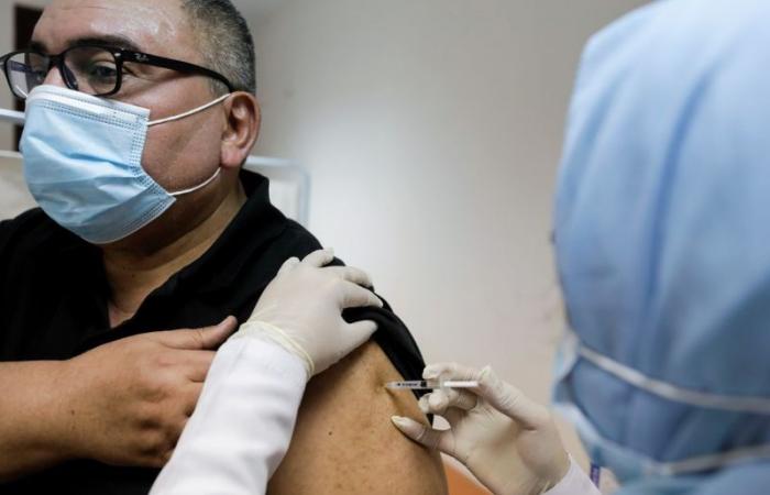 مصر تسجل 692 إصابة جديدة بفيروس كورونا ووفاة 27 حالة