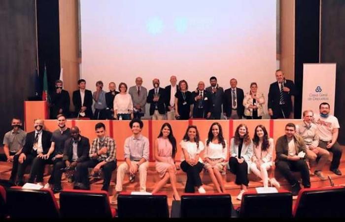 «هندسة القاهرة» تفوز بـ 6 جوائز بمسابقة الطاقة المتجددة وسط منافسة من 20 دولة