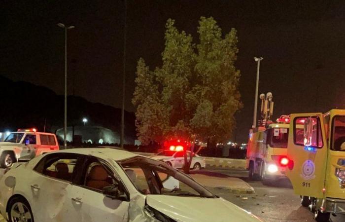 إصابة 7 أشخاص في حادث انقلاب سيارة بمكة.. حالتان خطيرتان