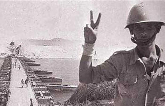 أحد أبطال حرب أكتوبر يروي كواليس لحظة رفع علم مصر على الضفة الشرقية