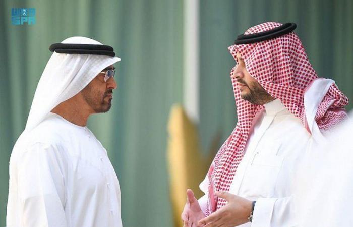 "تركي بن محمد" يستقبل ولي عهد أبو ظبي في جناح المملكة في "إكسبو 2020 دبي"