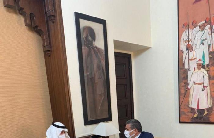 شاهد.. السفير "الغريري" يلتقي رئيس الحكومة المغربية ويُسلِّمه "المبادرة السعودية"