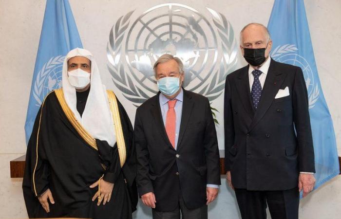"غوتيريش" يستقبل الأمين العام لرابطة العالم الإسلامي بمقر الأمم المتحدة في نيويورك