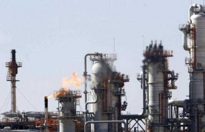 وزير الطاقة الجزائري: حصة البلاد من إنتاج النفط 962 ألف برميل يوميا في ديسمبر