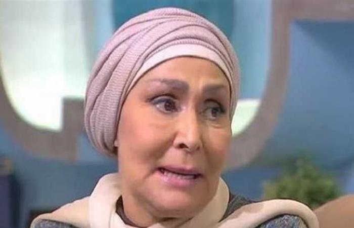 «تسمع القرآن وتبتسم».. زوج ابنة الفنانة سهير البابلي يكشف حالتها الصحية