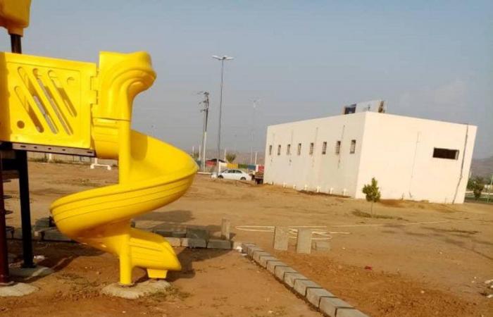 "بلدية بارق" تُعيد صيانة وتأهيل ألعاب الأطفال بالحدائق العامة