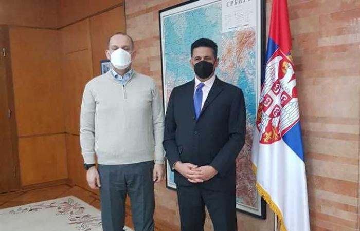سفير مصر في بلجراد يبحث سبل تعزيز التعاون الثنائي مع وزير الصحة الصربي