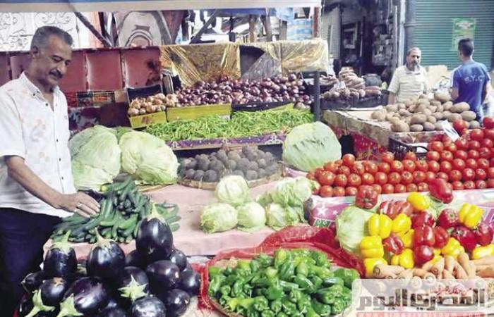 تراجع أسعار الخضروات والفاكهة بمنافذ المجمعات الاستهلاكية اليوم
