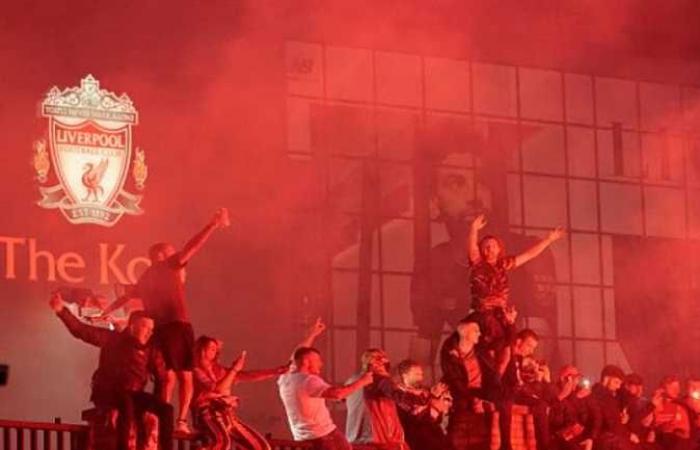 جماهير ليفربول تهاجم الاتحاد الدولي بعد خسارة محمد صلاح جائزة «ذا بيست» .. صور