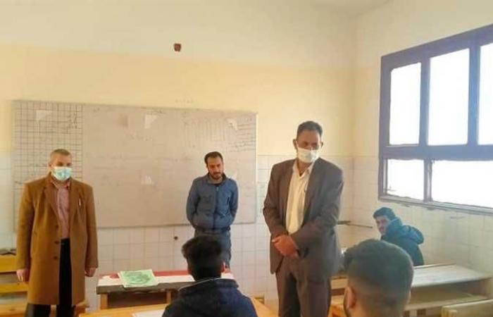 محافظ شمال سيناء يتابع امتحانات نصف العام للشهادة الإعدادية والثاني الثانوي