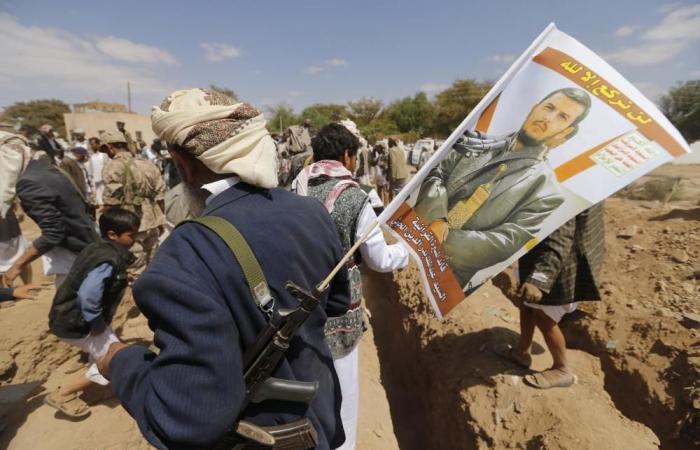 منشقو الحوثي يفرون من صنعاء