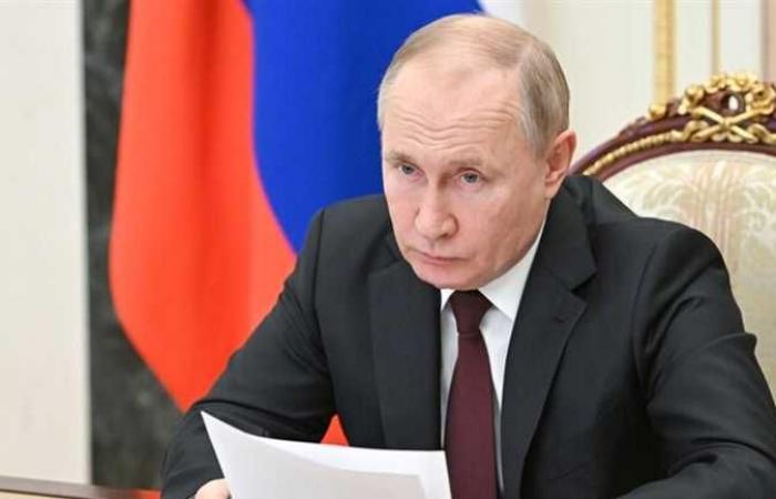 أستاذ علاقات دولية يكشف تأثير العقوبات الغربية على روسيا