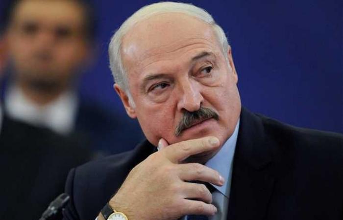 الرئيس البيلاروسي يحدد الظروف التي قد تسمح بعقد اجتماع بين بوتين وزيلينسكي