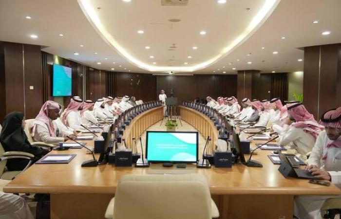 غرفة الرياض تبحث مع التأمينات الاجتماعية خدمات المشتركين من قطاع الأعمال