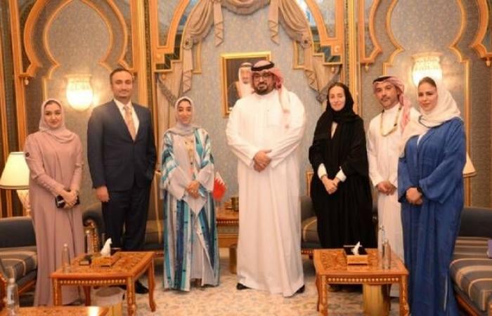 البحرين والسعودية تبحثان تطوير التعاون في قطاع السياحة