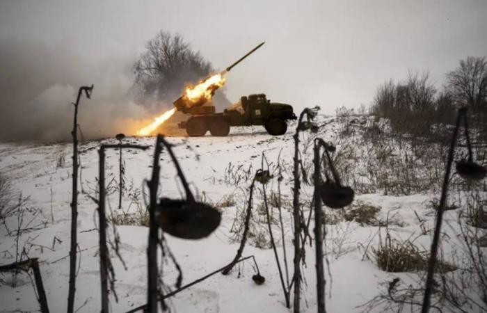مسؤول أوكراني يرجح انسحاب القوات من باخموت