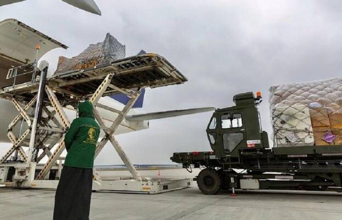 وصول الطائرة الإغاثية السعودية الثالثة إلى أوكرانيا