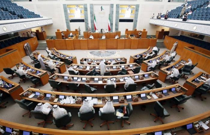مجلس الوزراء الكويتي يوافق على مشروع مرسوم حل مجلس الأمة