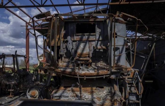 الألغام تحاصر المزارعين الأوكرانيين