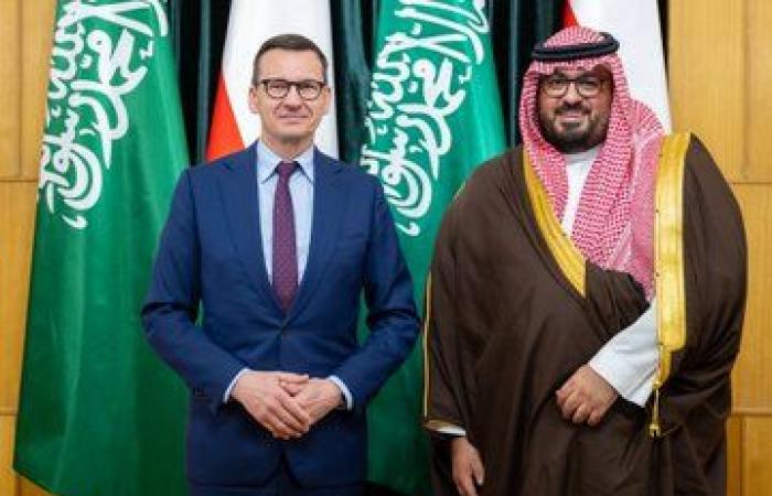 رئيس وزراء بولندا ووزير الاقتصاد السعودي يبحثان تعزيز التعاون في عدة مجالات