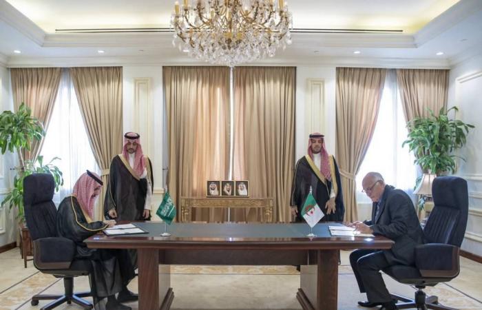 السعودية والجزائر توقعان إنشاء مجلس التنسيق الأعلى بين البلدين