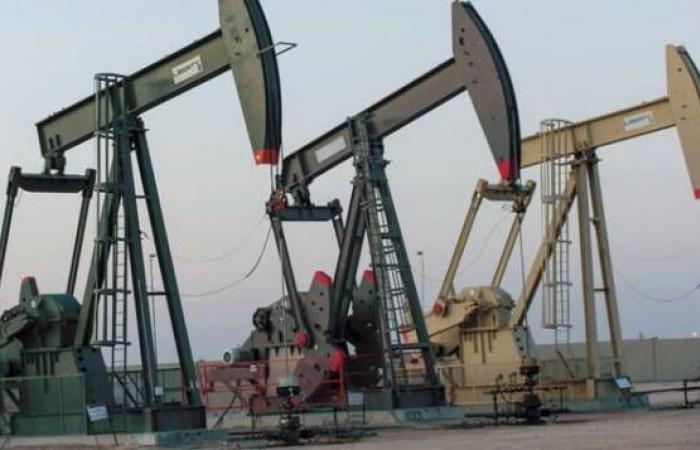 تراجع أسعار النفط في إغلاق تعاملات الاثنين