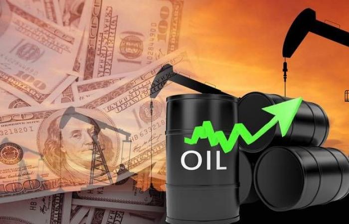 النفط يغلق عند أعلى مستوى خلال أكثر من ‏‎7‎‏ أشهر
