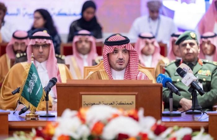 وزير الداخلية: التحديات الحالية تحتم التمسك بالوحدة الخليجية