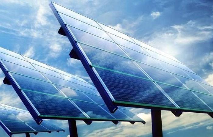 السعودية لشراء الطاقة تُعلن فتح باب التأهُّل للمنافسة على 4 مشروعات طاقة شمسية