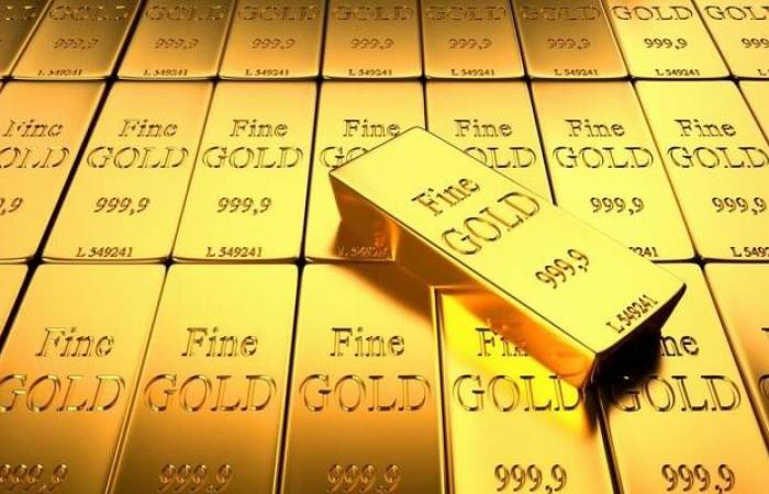 الذهب يتراجع عند تسوية تعاملات الجمعة ويسجل خسائر أسبوعية 1.1%