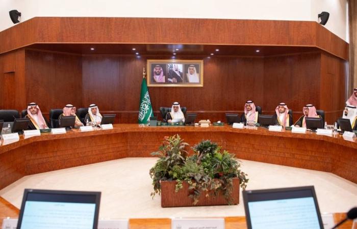 نائب أمير مكة يرأس اجتماع لجنة الحج المركزية
