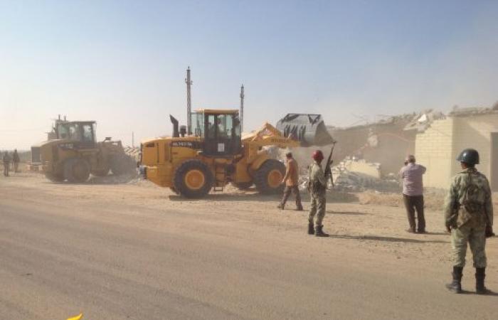  إزالة 28 حالة تعدي علي طريق مصر أسيوط الصحراوي الغربي 