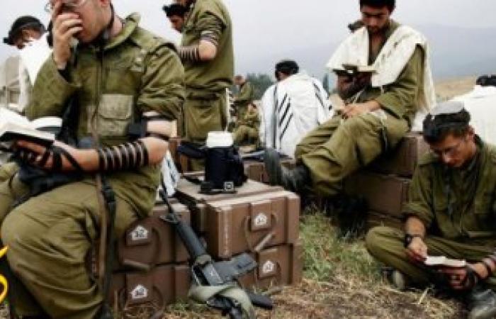 حادثة هزت إسرائيل : جندى إسرائيلى يرفع الأذان وسط زملاءه ، ما سر هذا الجندى ؟ ولماذا فعل ذلك ؟ وأغرب تصرف للقيادات الإسرائيلية معه