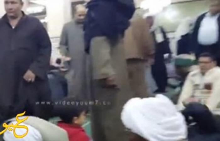 بالفيديو غياب رقابة الاوقاف تحول مسجد على زين العابدين إلى كارثة دينية واخلاقية