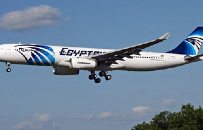 تأخر إقلاع الطائرة المصرية 9 ساعات لسوء الأحوال الجوية بطرابلس