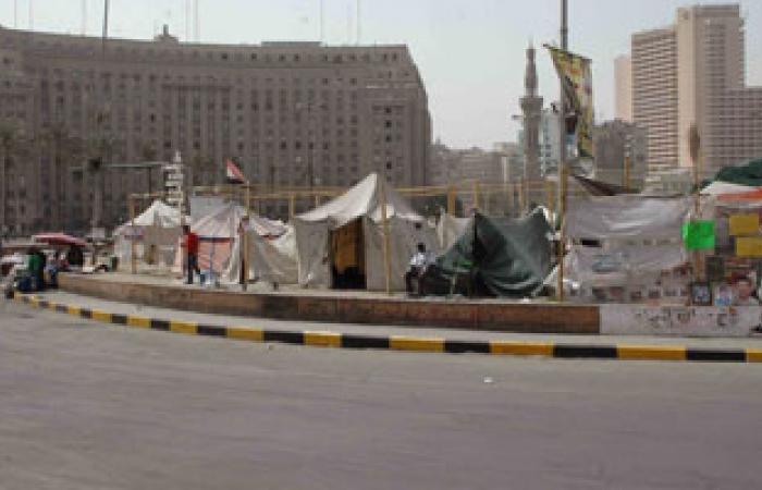 حلقات نقاشية بين متظاهرى التحرير حول إمكانية رحيل "مرسى"