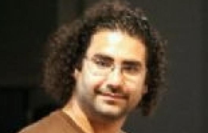 علاء عبد الفتاح ينضم لأنصار "دومة" في المحكمة