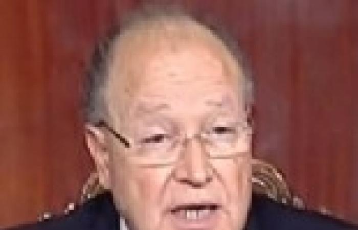 نائب يتهم رئيس "التأسيسي" وحركة النهضة بـ"الاحتيال" في صياغة الدستور التونسي