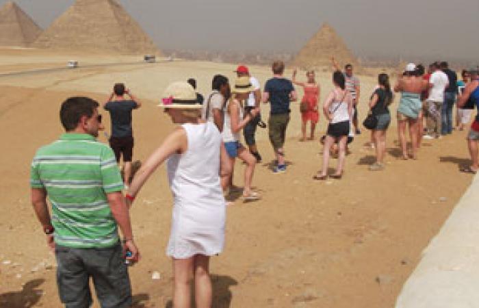 شعبة السياحة: 90% توقف بحركة السائحين فى مصر بسبب الأحداث السياسية