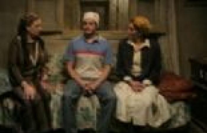 الحلقة الثالثة من مسلسل "بدون ذكر أسماء": عاطف وأبوه يرفضون زواج نوارة من معتمد
