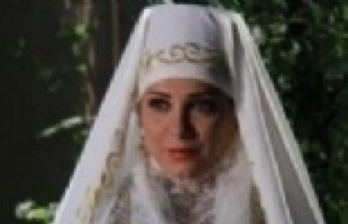 الحلقة (13) من "ياسمين عتيق": صفية تستضيف "جورية" و"زمردة" في منزلها